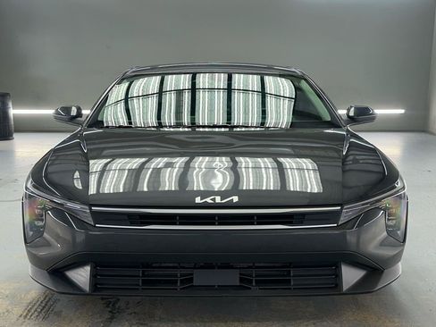 Used 2025 Kia K4 FWD image 2