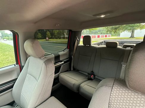 Used 2016 Ford F150 XLT AWD/4WD image 18