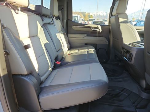 Used 2024 Chevrolet Silverado 1500 ZR2 w/ Technology Package image 30