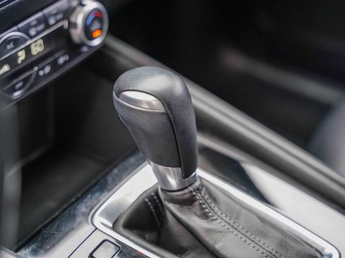 Used 2017 MAZDA CX-5 Touring image 19