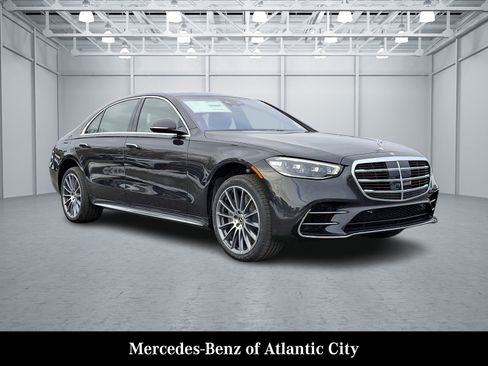 New 2025 Mercedes-Benz S 580 4MATIC Sedan image 1