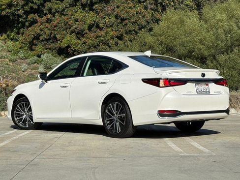 Certified 2025 Lexus ES 300h w/ Premium Package image 3