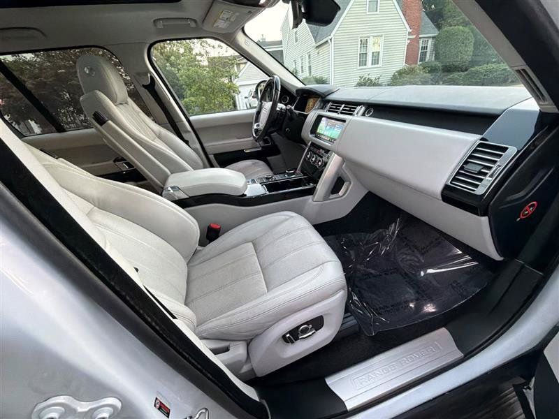 Used 2017 Land Rover Range Rover Supercharged AWD/4WD image 17