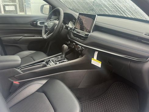 New 2026 Jeep Compass Latitude w/ Quick Order Package 29K image 6