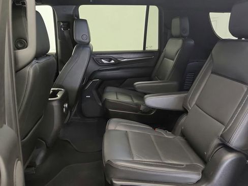 Used 2024 GMC Yukon XL Denali image 28