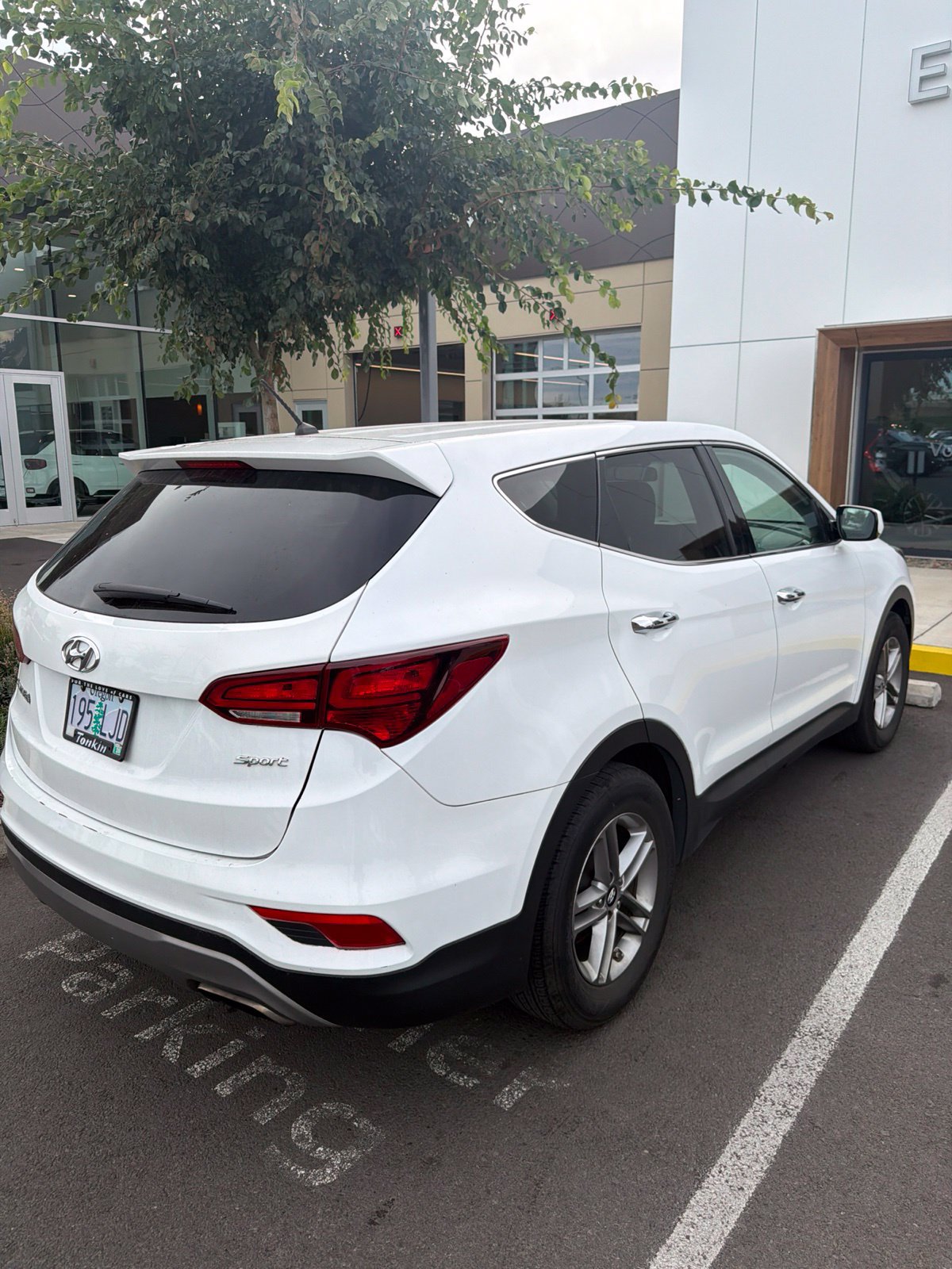 Used 2018 Hyundai Santa Fe Sport FWD image 2