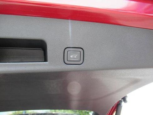 New 2025 Chevrolet Traverse LT w/ Enhanced Driving Package image 32