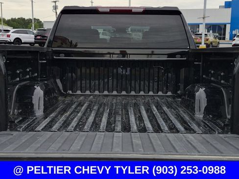Used 2025 Chevrolet Silverado 1500 Custom w/ Turbomax Blackout Package AWD/4WD image 8