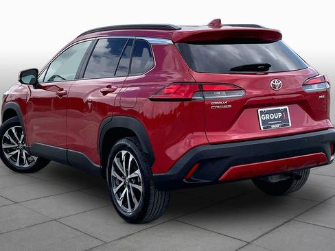 Used 2024 Toyota Corolla Cross XLE image 12