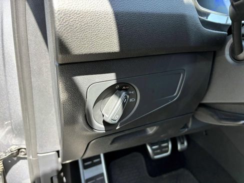 Used 2024 Volkswagen Tiguan SE R-Line image 14