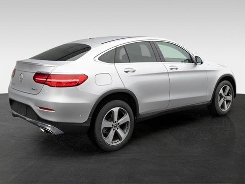 Used 2019 Mercedes-Benz GLC 300 4MATIC Coupe image 9