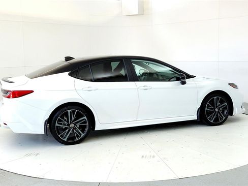 Used 2026 Toyota Camry XSE w/ Premium Plus Package AWD/4WD image 6