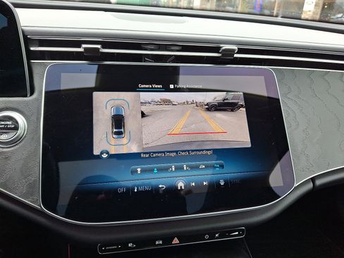 Used 2024 Mercedes-Benz E 350 4MATIC Sedan image 10