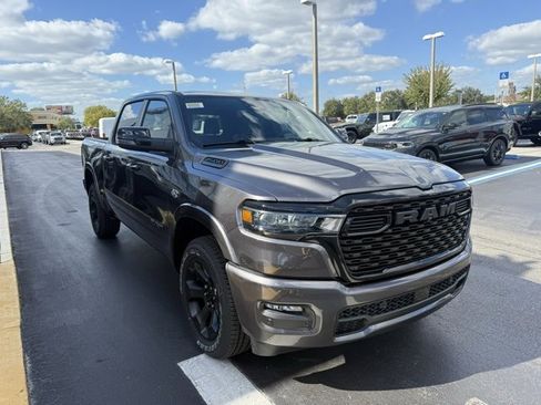 New 2026 RAM 1500 4x4 Crew Cab image 3
