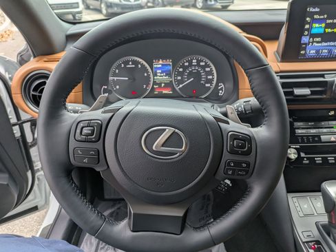 Used 2025 Lexus IS 300 F Sport image 17