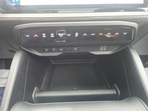 New 2026 Jeep Cherokee Limited AWD/4WD image 8