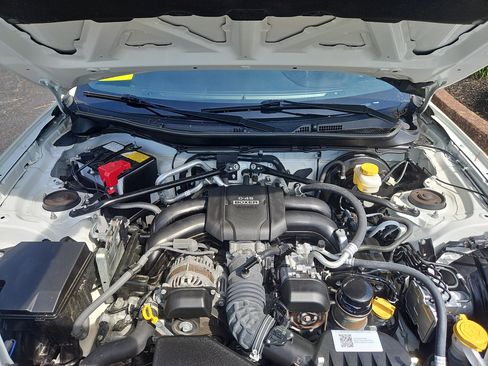 Used 2023 Toyota GR86 Premium w/ ALL Weather Mat Package (TMS) RWD image 29