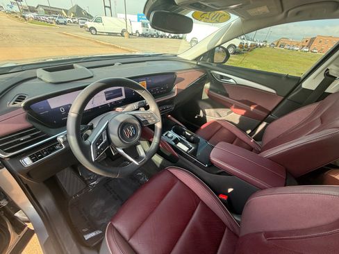 Used 2025 Buick Envision Sport Touring image 11