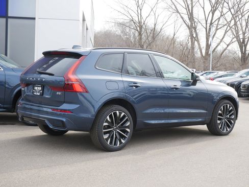 New 2026 Volvo XC60 B5 Ultra w/ Climate Package AWD/4WD image 3