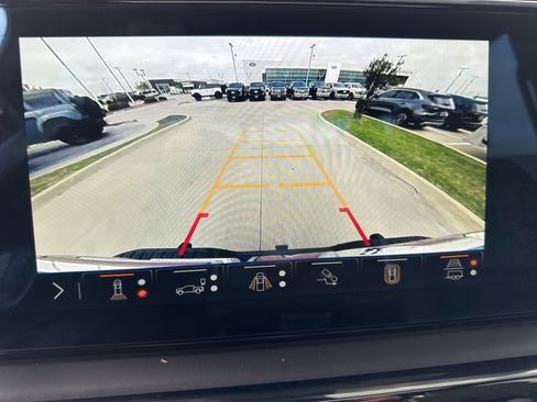 Used 2024 GMC Sierra 2500 AT4X w/ AT4X AEV Edition image 23