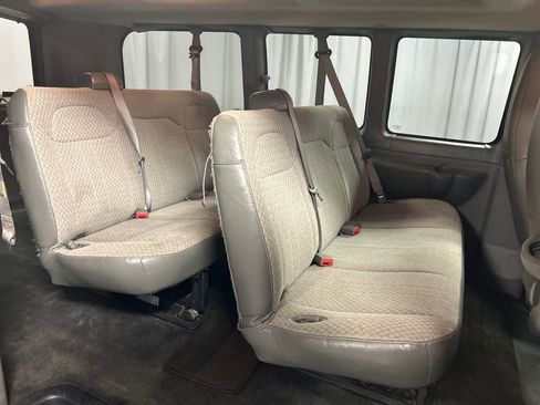 Used 2017 Chevrolet Express 2500 LS image 18