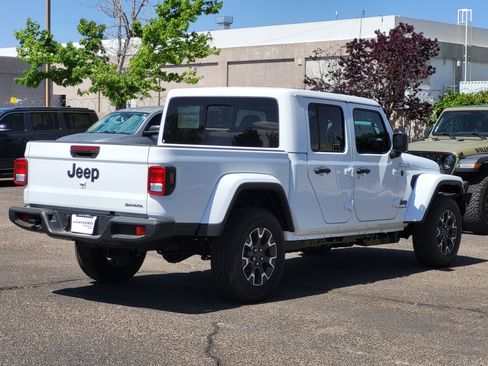 New 2026 Jeep Gladiator Sport AWD/4WD image 7