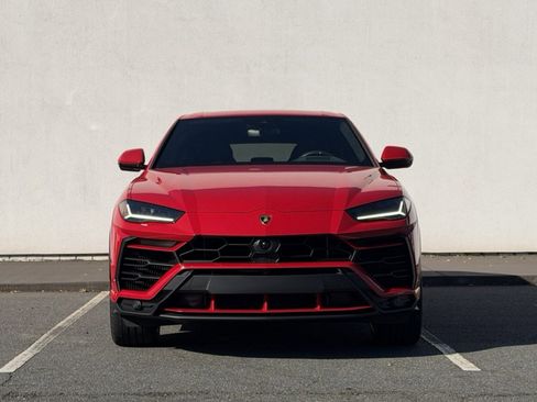 Used 2022 Lamborghini Urus image 2