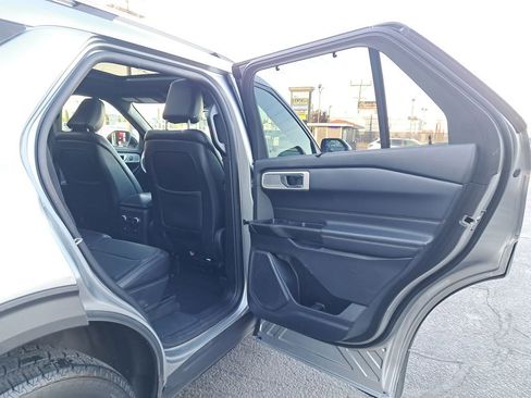 Used 2020 Ford Explorer Limited w/ Class III Trailer Tow Package image 14