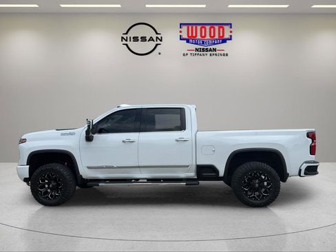 Used 2024 Chevrolet Silverado 3500 High Country w/ High Country Premium Package AWD/4WD image 6