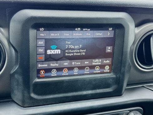 Used 2023 Jeep Wrangler Unlimited image 11