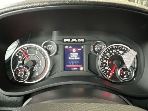 Used 2024 RAM 2500 Tradesman w/ Chrome Appearance Group AWD/4WD image 24