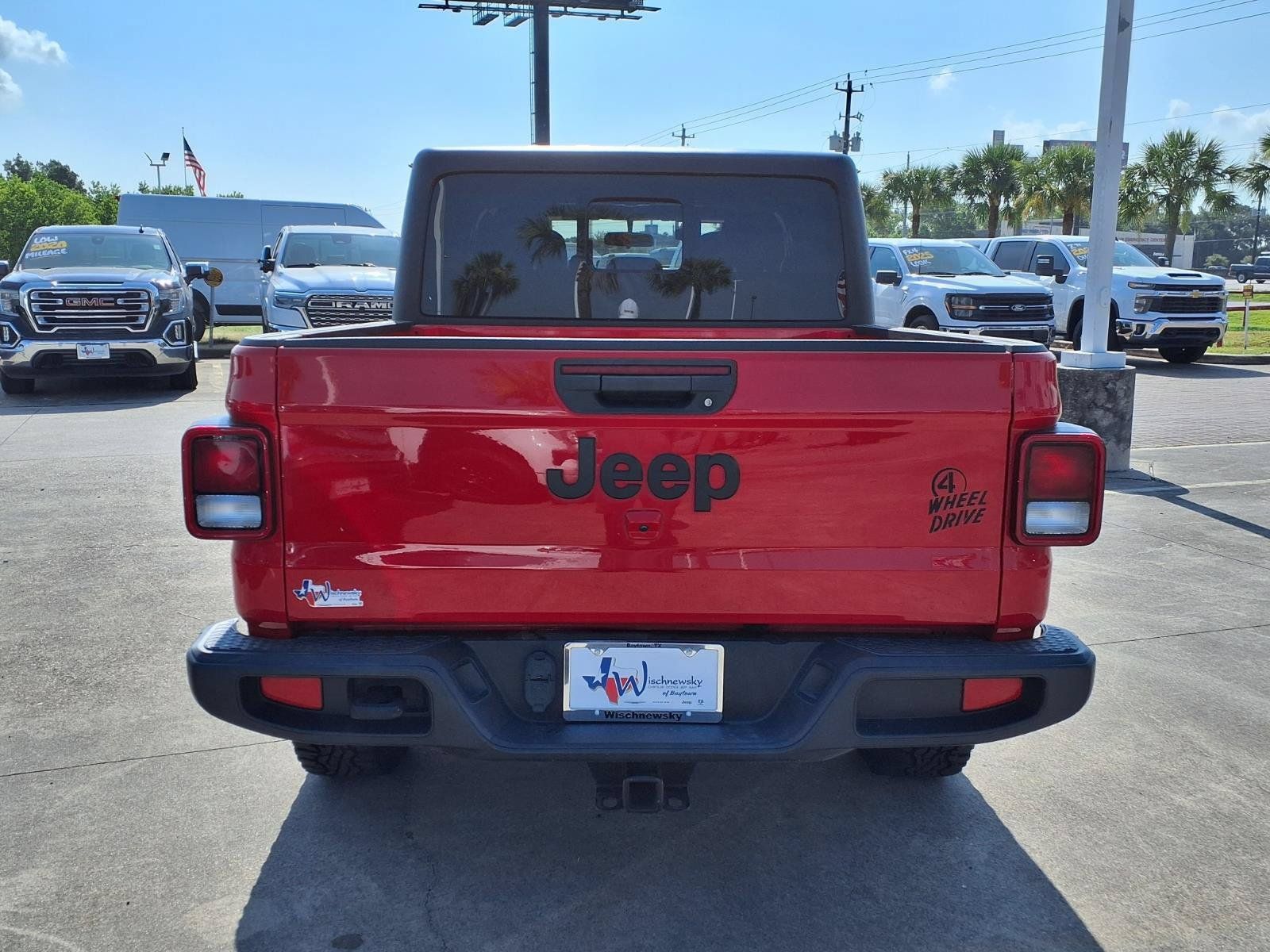 Used 2023 Jeep Gladiator Sport AWD/4WD image 6