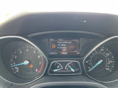 Used 2016 Ford Focus SE w/ Equipment Group 201A FWD image 10