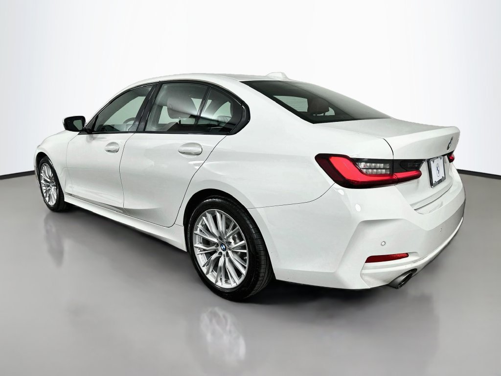 Used 2023 BMW 330i Sedan w/ Driving Assistance Package RWD image 7