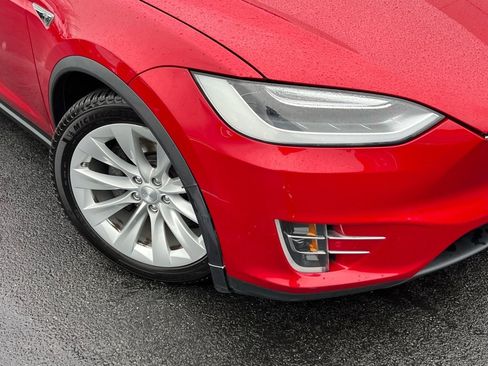 Used 2016 Tesla Model X 90D image 2