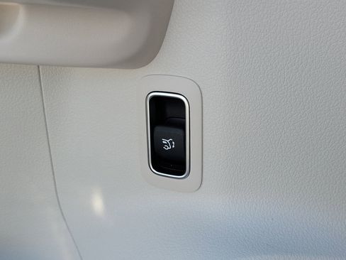 Certified 2025 Mercedes-Benz GLA 250 image 26