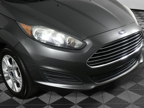 Used 2015 Ford Fiesta SE image 32