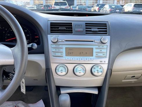 Used 2007 Toyota Camry LE image 6