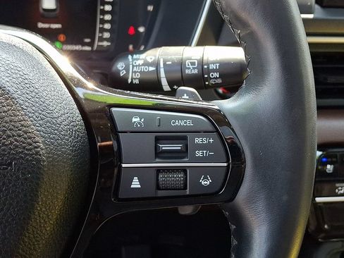 Used 2023 Honda Pilot Elite image 26