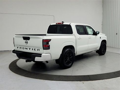 New 2026 Nissan Frontier SV w/ Tow Package image 7