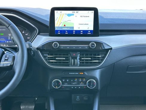 Used 2022 Ford Escape SE w/ Convenience Package FWD image 16