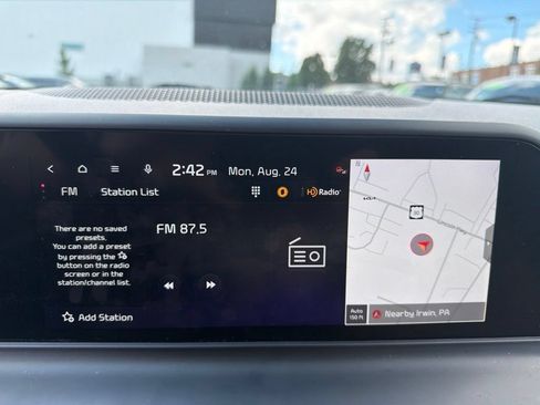 Certified 2024 Kia Seltos SX w/ SX Sunroof Package AWD/4WD image 24