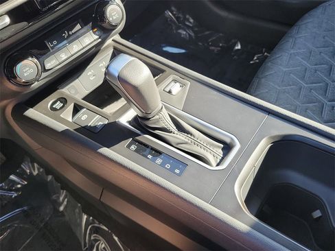 New 2026 Nissan Kicks SV w/ Illumination Package image 10