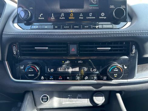 Used 2023 Nissan Rogue SL w/ SL Premium Package FWD image 16