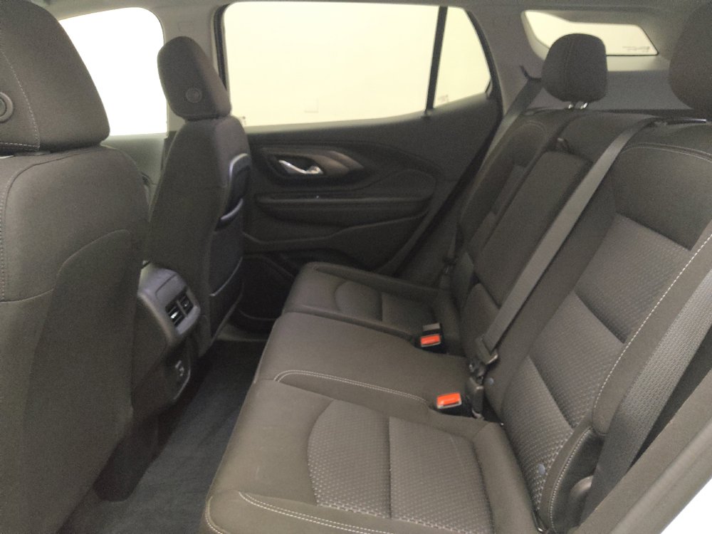 Used 2024 GMC Terrain SLE FWD image 18
