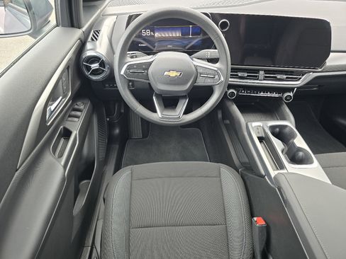 Used 2026 Chevrolet Equinox EV LT FWD image 27