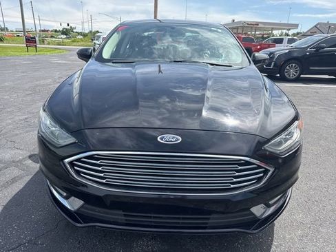 Used 2018 Ford Fusion SE w/ Equipment Group 201A FWD image 8