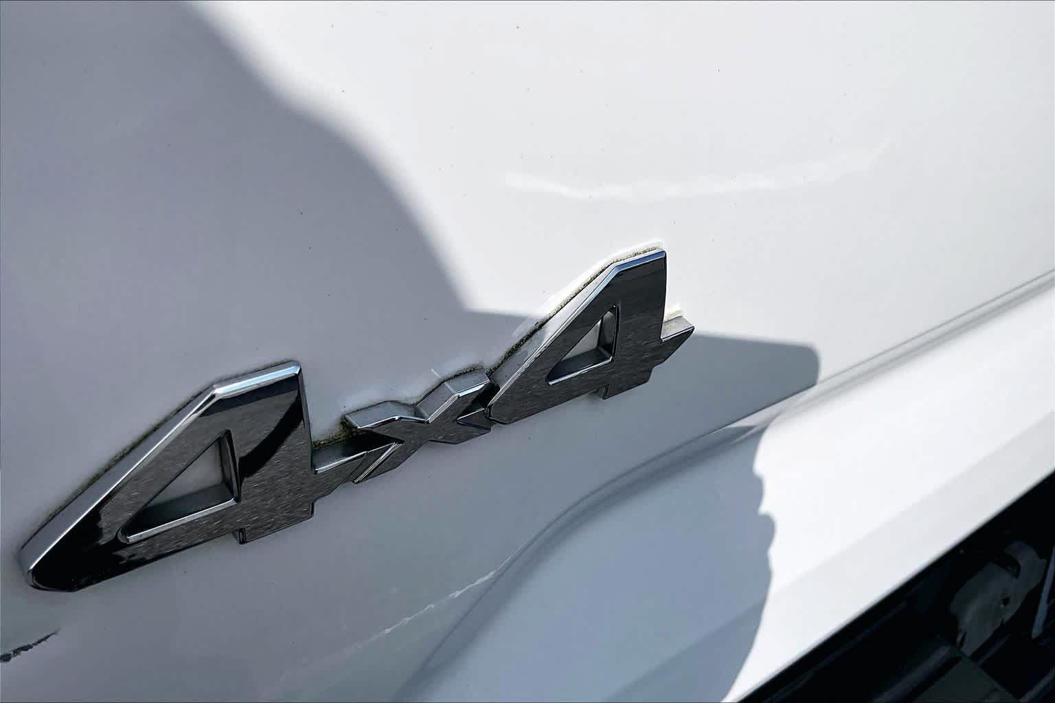 Used 2020 Toyota Tundra SR5 w/ SR5 Convenience Package AWD/4WD image 10