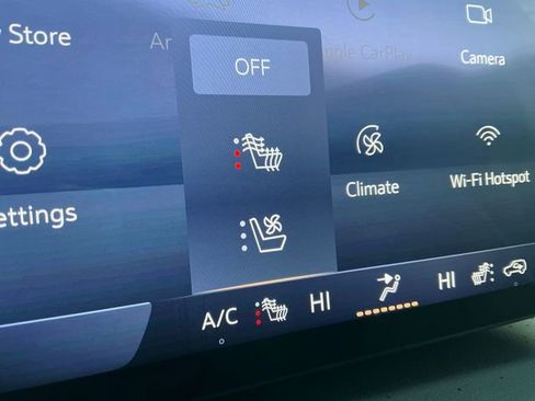 Used 2025 Buick Enclave Avenir w/ Trailering Package, 5000 lbs. image 8