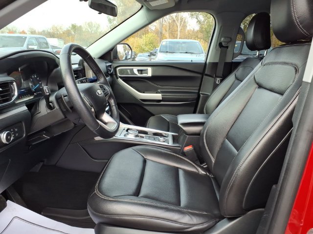 Certified 2020 Ford Explorer XLT w/ Equipment Group 202A AWD/4WD image 13